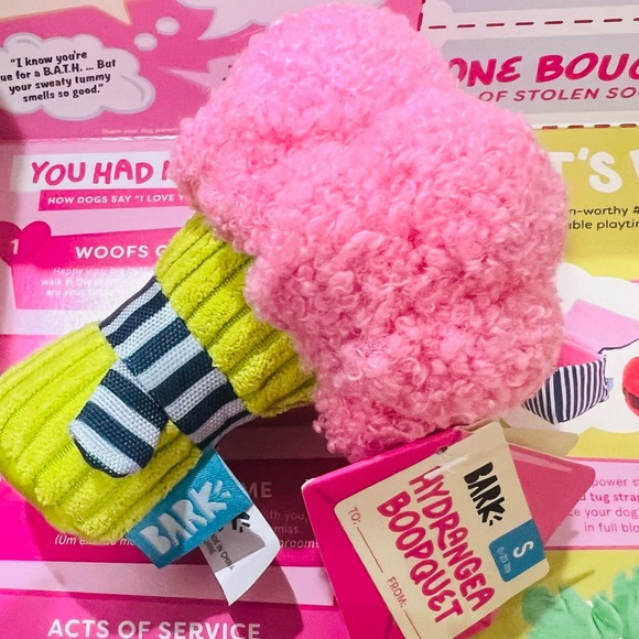 BARKBOX HYDRANGEA BOOPQUET PLUSH DOG TOY - Picture 7 of 8